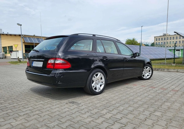 Mercedes-Benz Klasa E cena 29900 przebieg: 296000, rok produkcji 2005 z Kosów Lacki małe 326